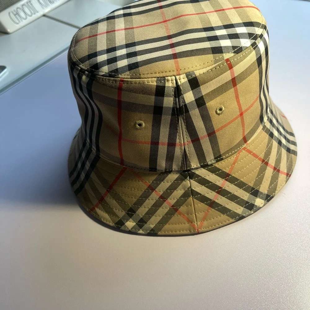 Burberry Beige Nova Check Bucket Hat with Black & Red Stripes - Picture 2 of 3